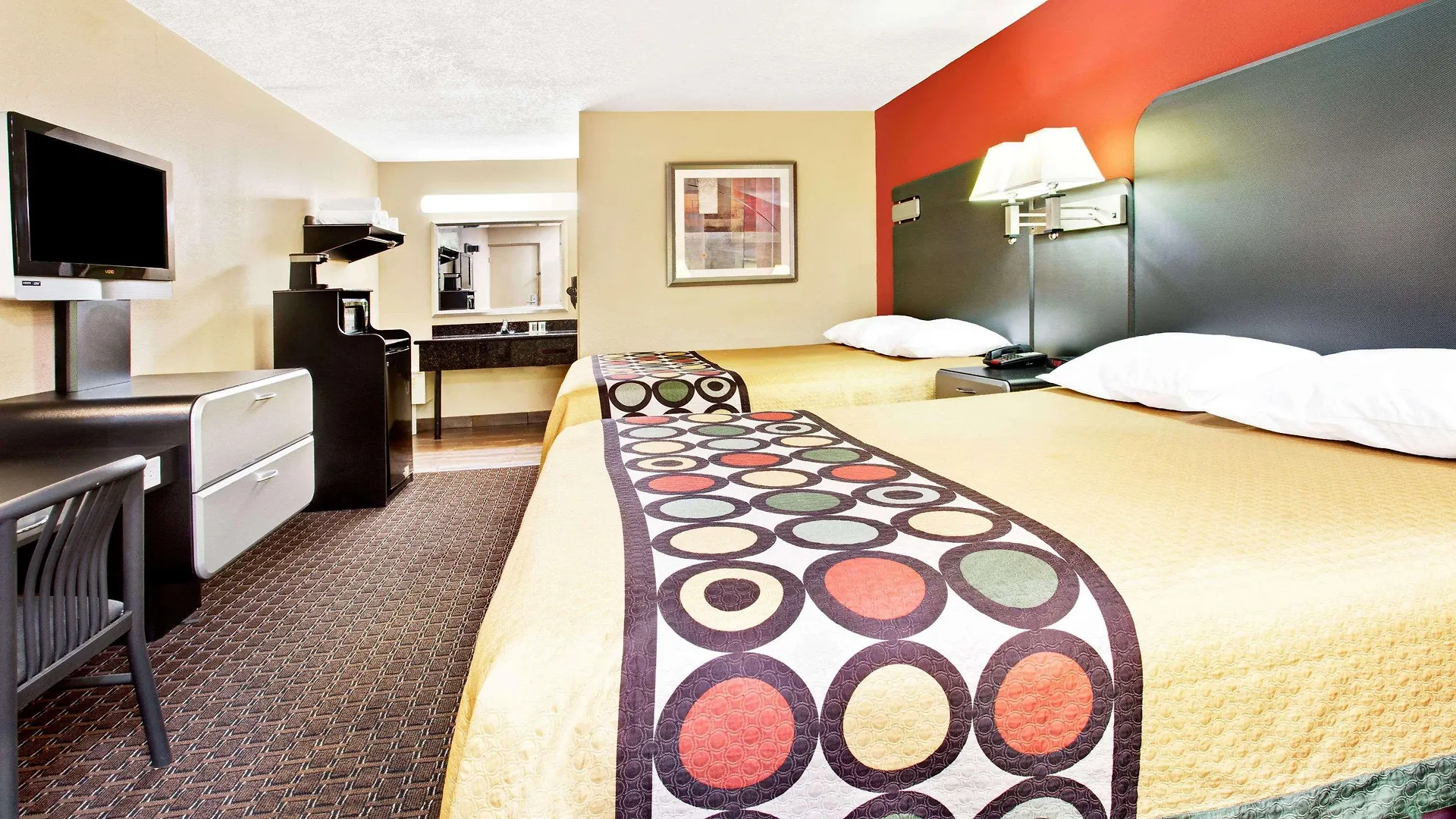 Hotel Super 8 By Wyndham Kissimmee/maingate/orlando Area Celebration