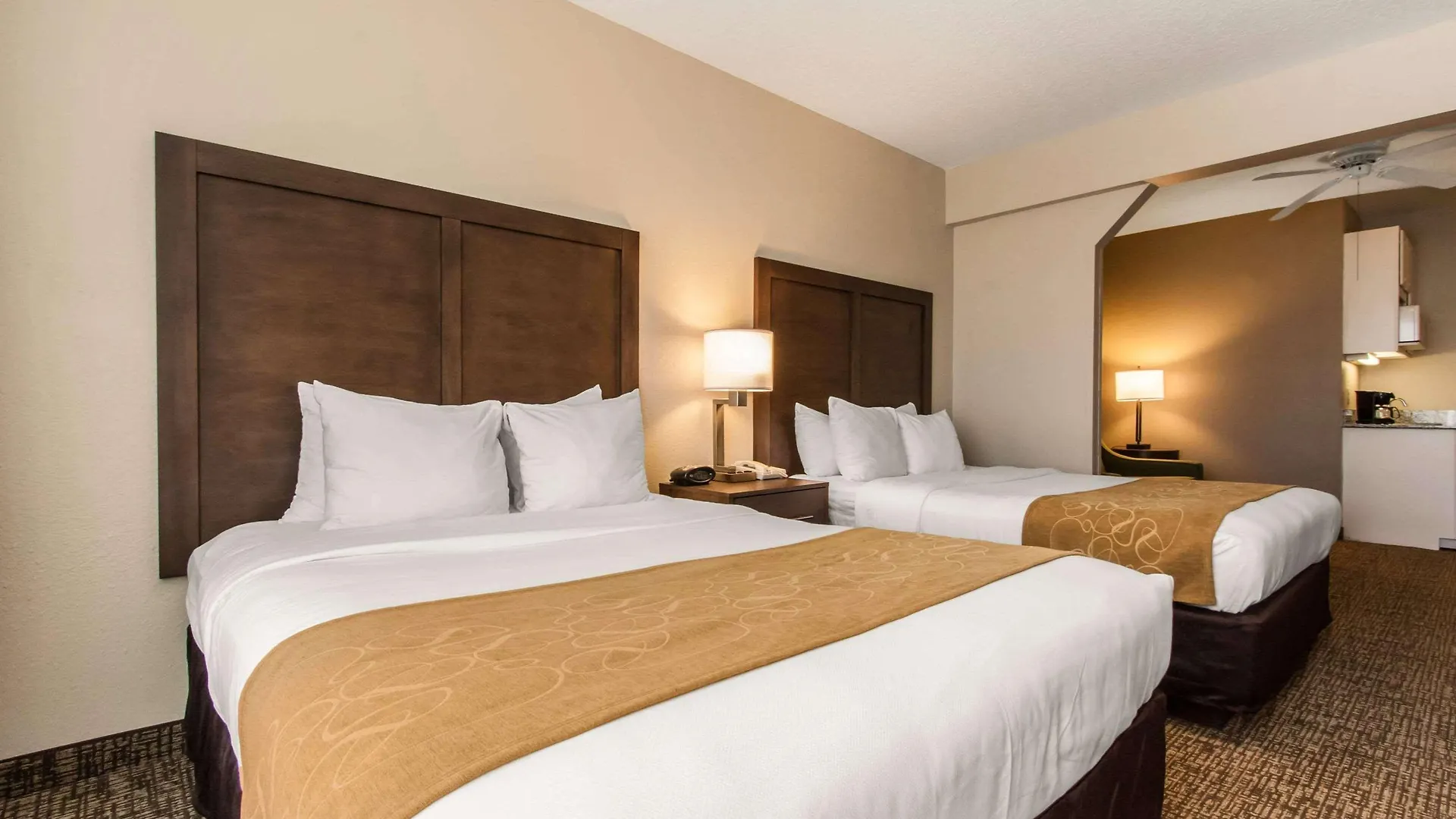 Comfort Maingate East Hotel Celebration