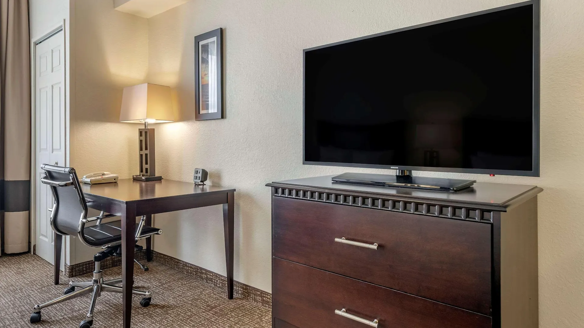 Hotel Comfort Maingate East Celebration