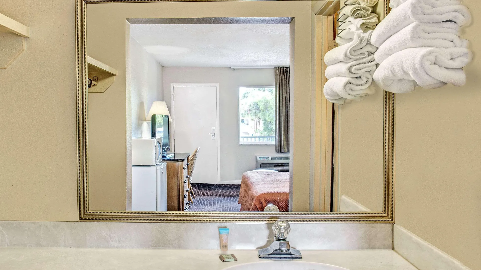 Super 8 By Wyndham Kissimmee