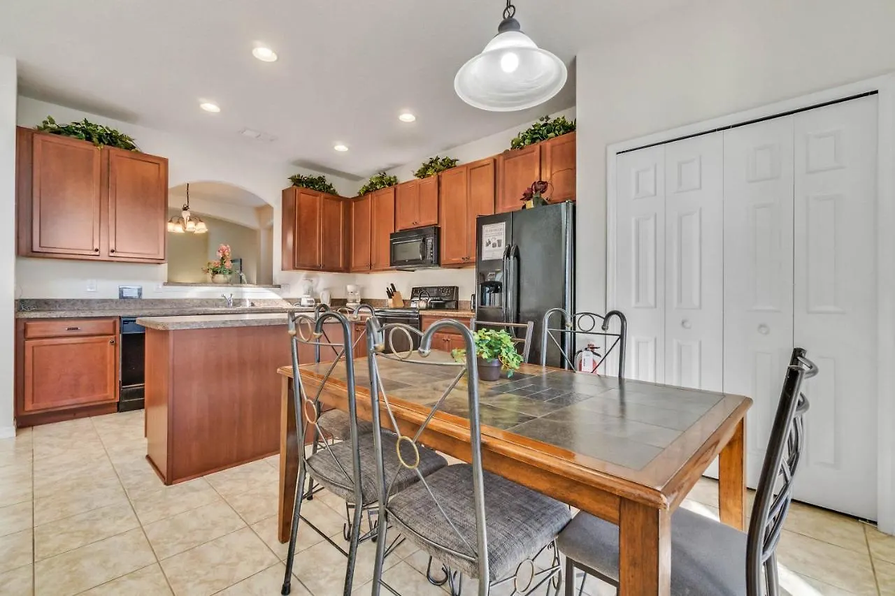 6 Bedrooms - 4 Bathrooms - Veranda Palms 4457 Np