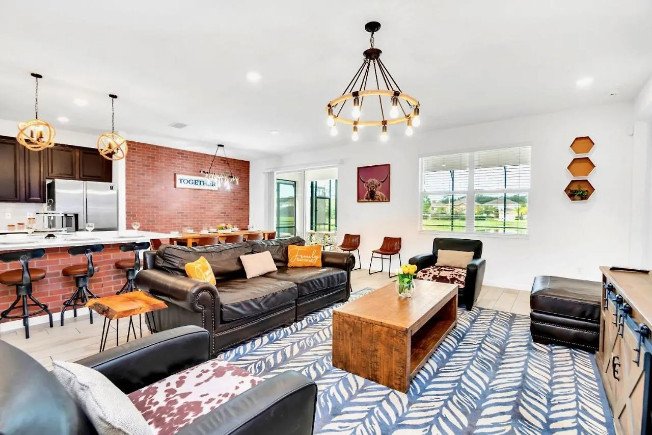 9br Family W Pool Hot Tub- Near *