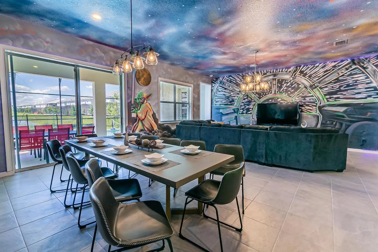 12 Bedrooms With Amazing Disney Character Drawing On Wall/ Near By Disney Holiday home Kissimmee