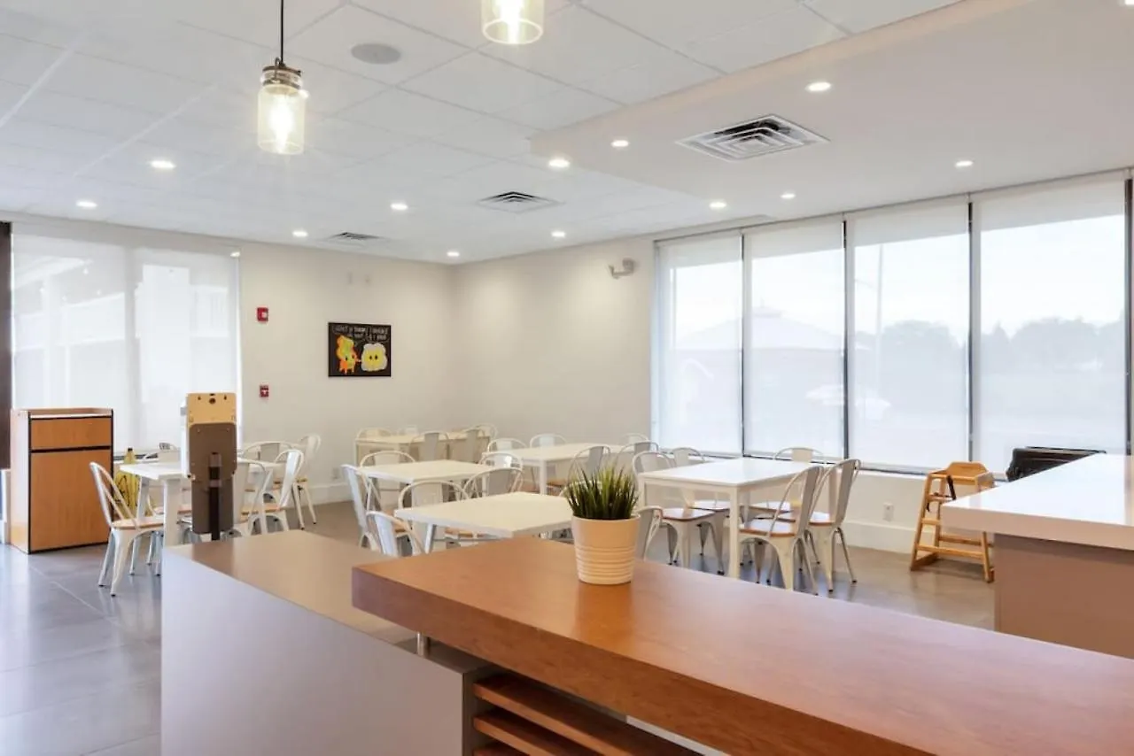 Hotel 110 Entire Studio Minutes From Disney *