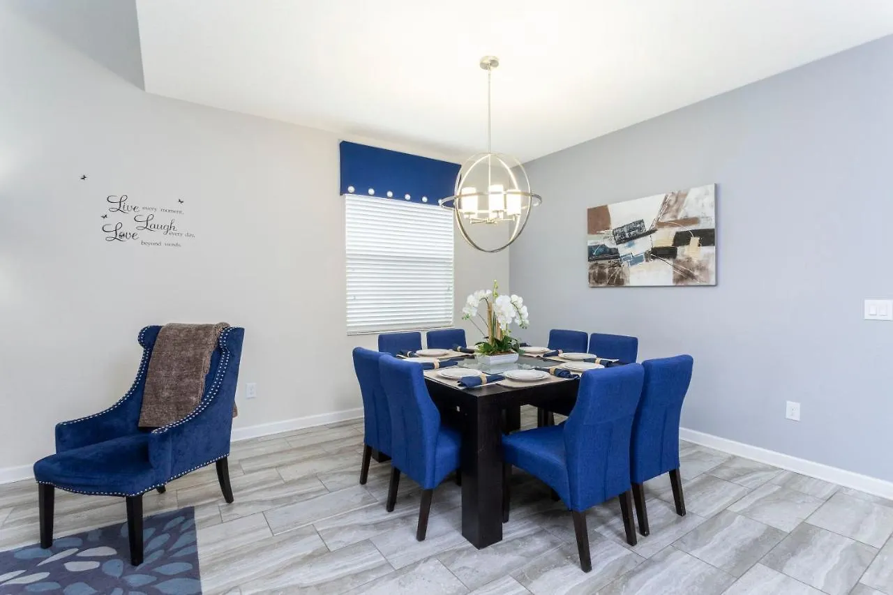 Blue Moon House بيت للعطل *