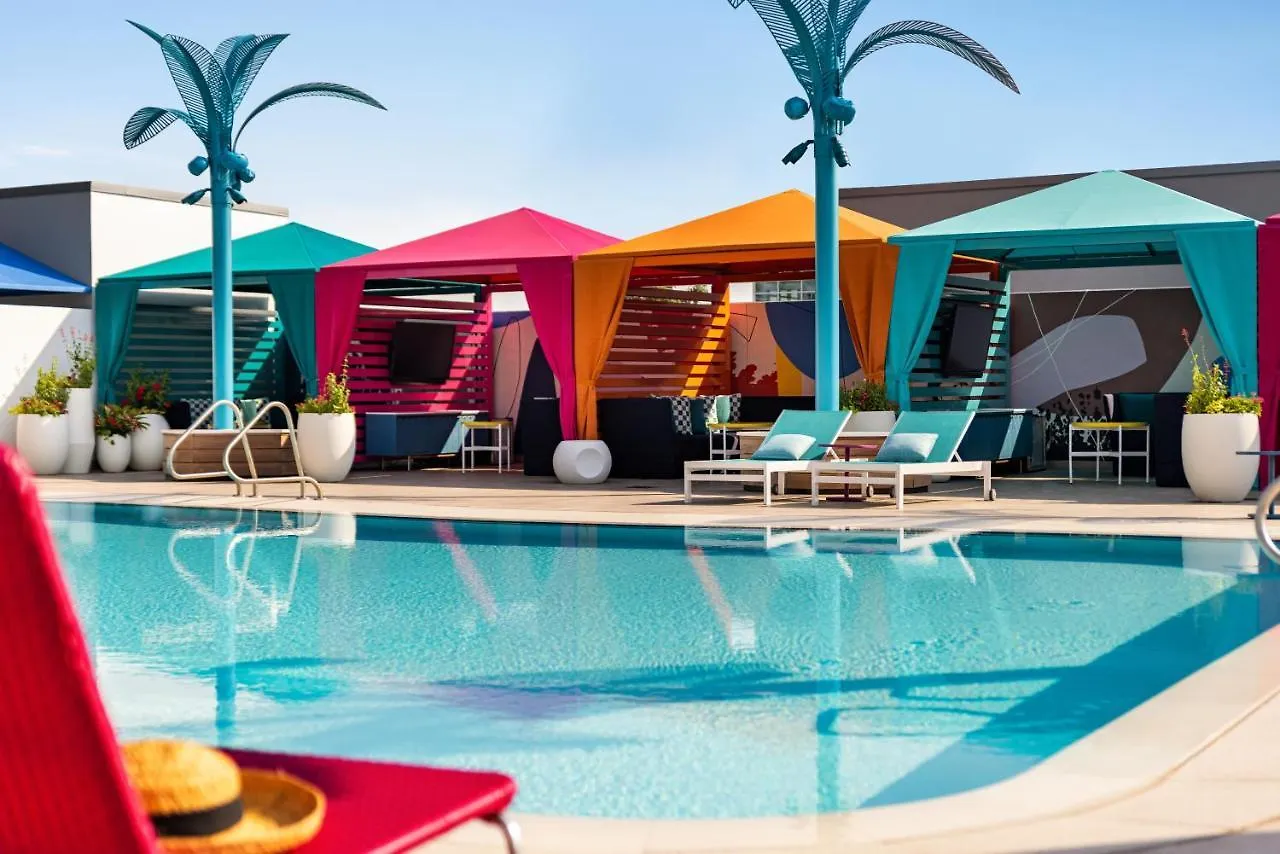 Nona Wave Hotel
