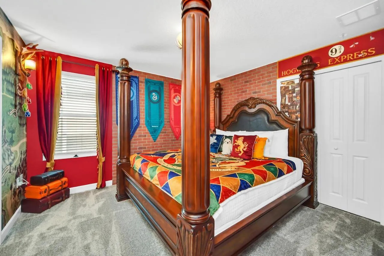 8br Lakeview Priv Heated Pool & Theater Holiday home
