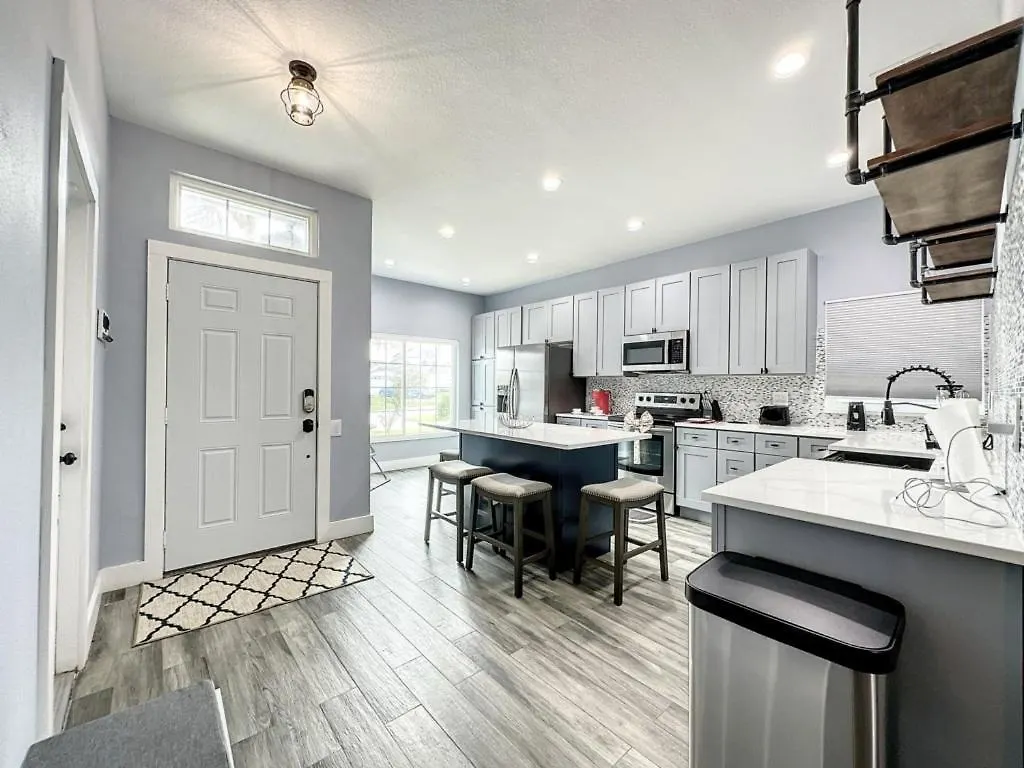 Villa 4 Bed 2 Bath Pool Luxury In A Kissimmee