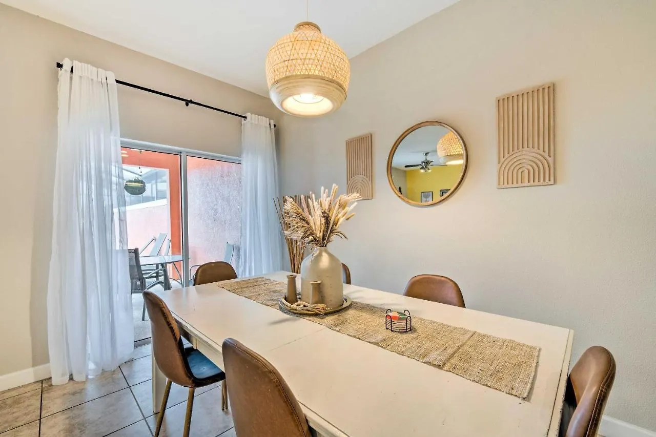 Townhome In Paradise Palms About 5 Mi To
