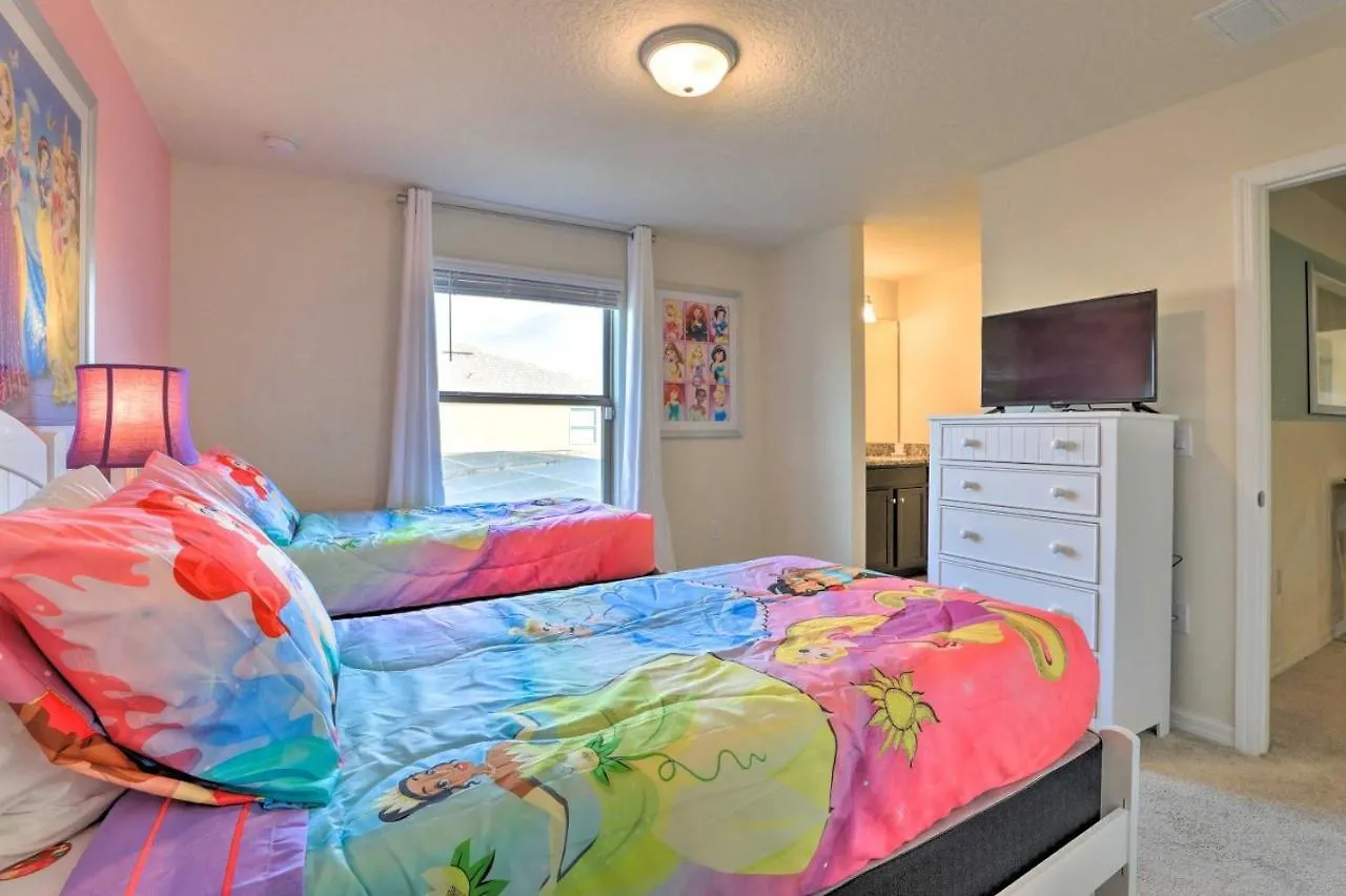 New Upscale 8br Retreat With Private Pool, & Amenities - 7 Mi To Disney! Holiday home