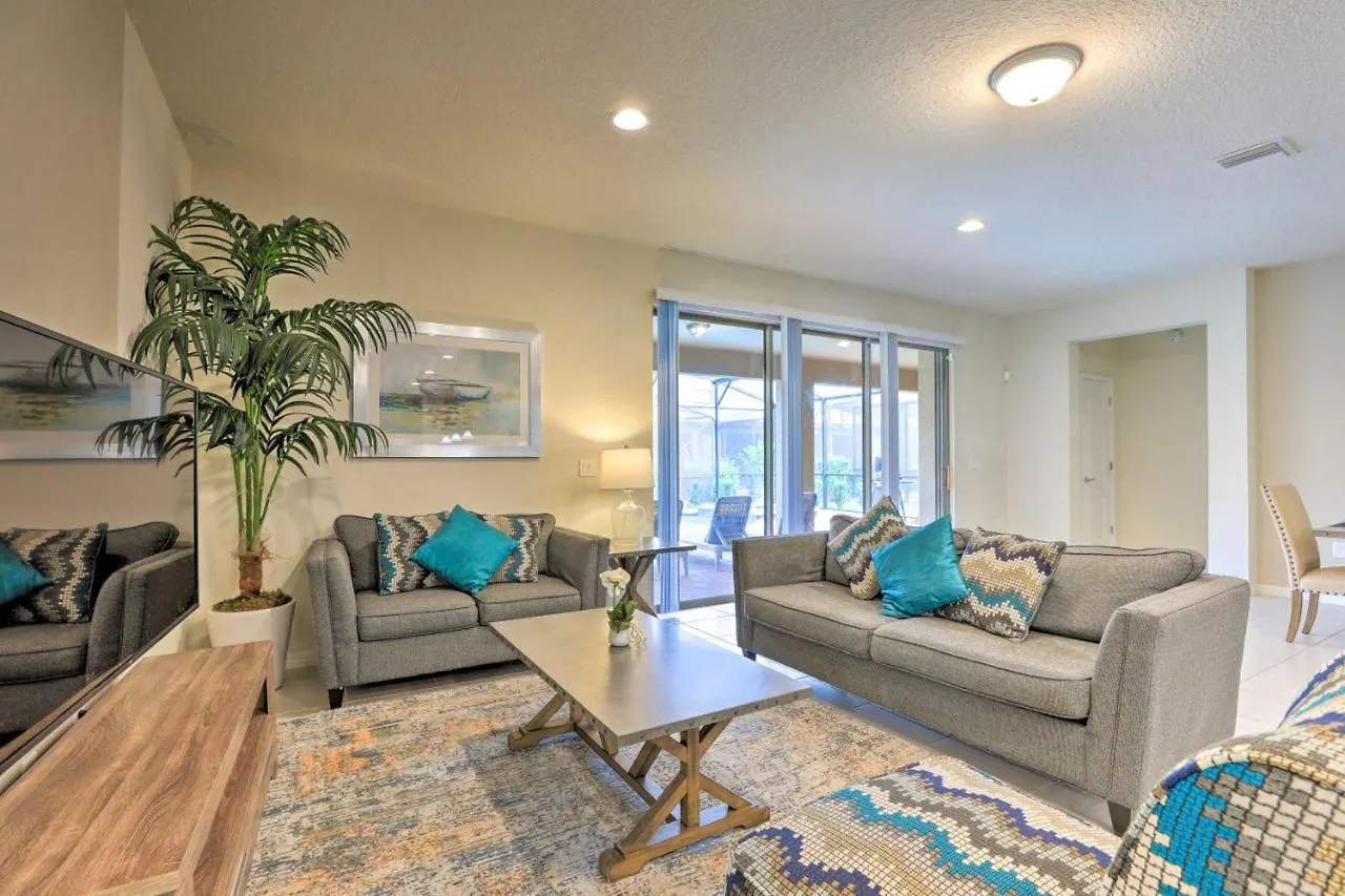 New Upscale 8br Retreat With Private Pool, & Amenities - 7 Mi To Disney!