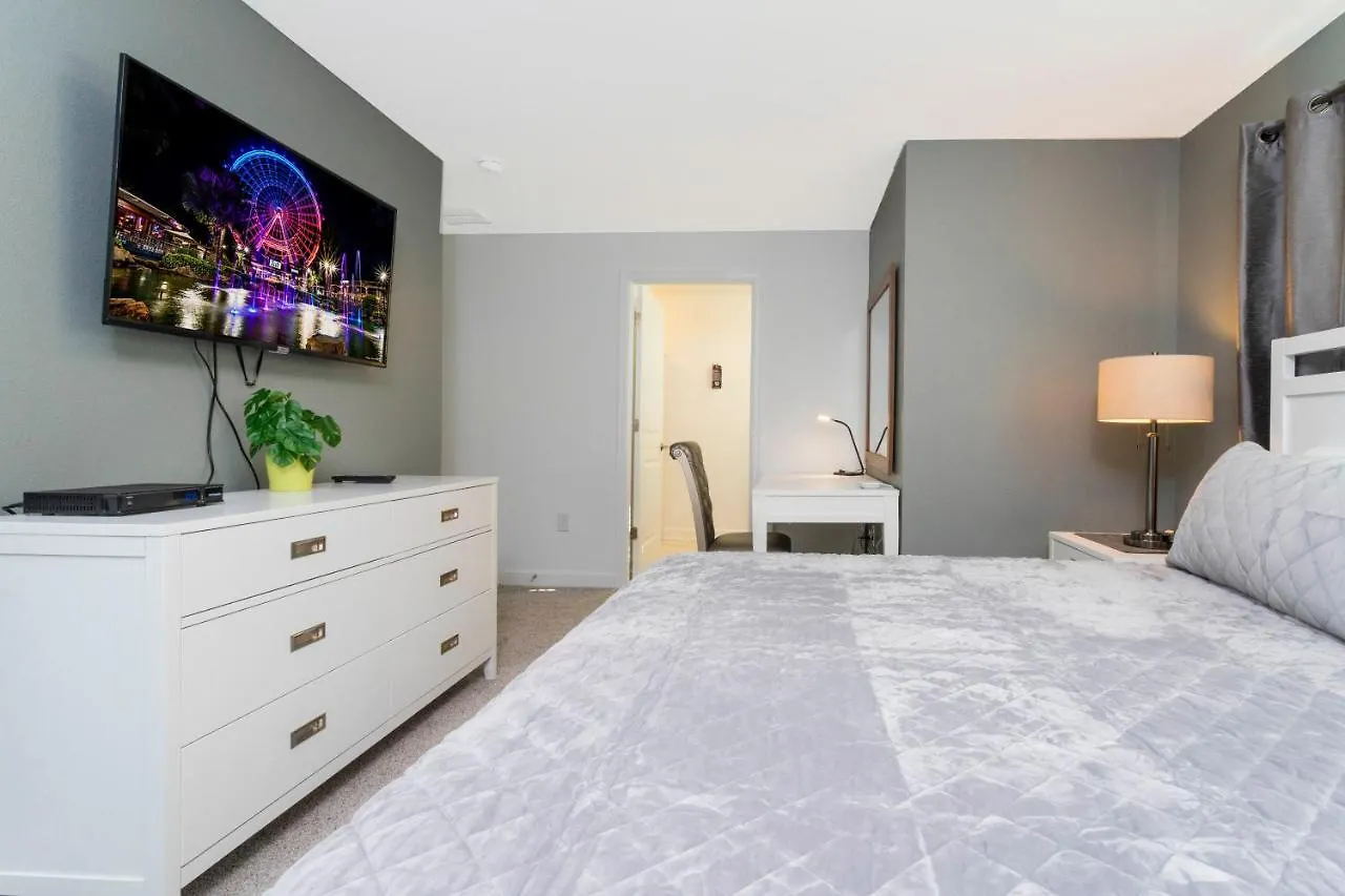 Wonderful 5 Bd Close To @ Storey 2980 度假居