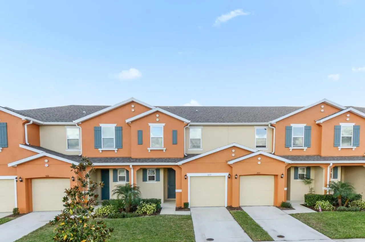 Four Bedrooms Townhome 5120 Holiday home