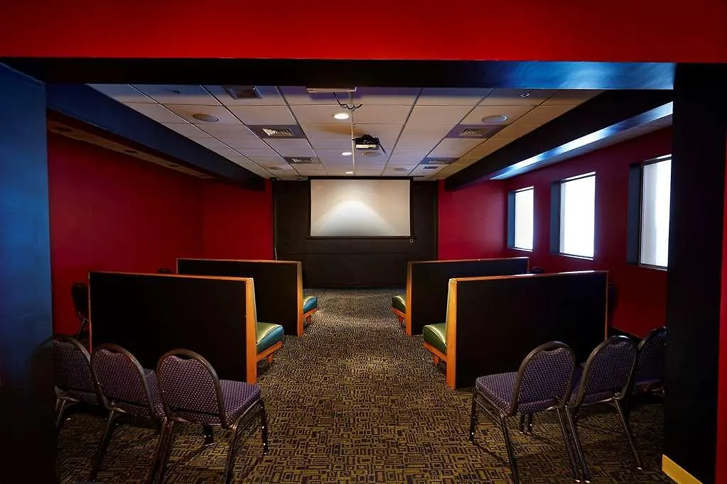 Hotel Ramada By Wyndham Flamingo Water Park 3*