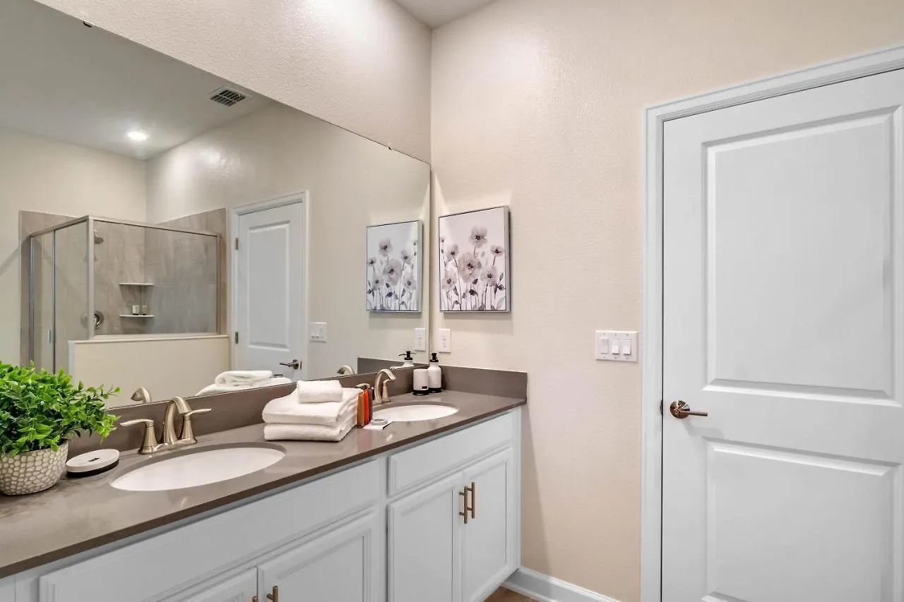 8 Bedroom- 5 Bathroom Champions Gate 1193 Cd Kissimmee