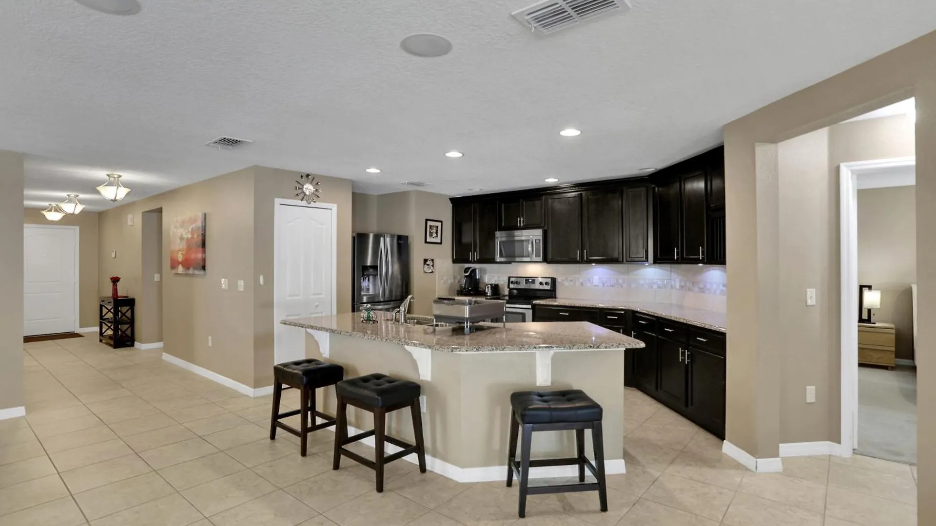 Precious Tourmaline - Crystal Cove Holiday home *