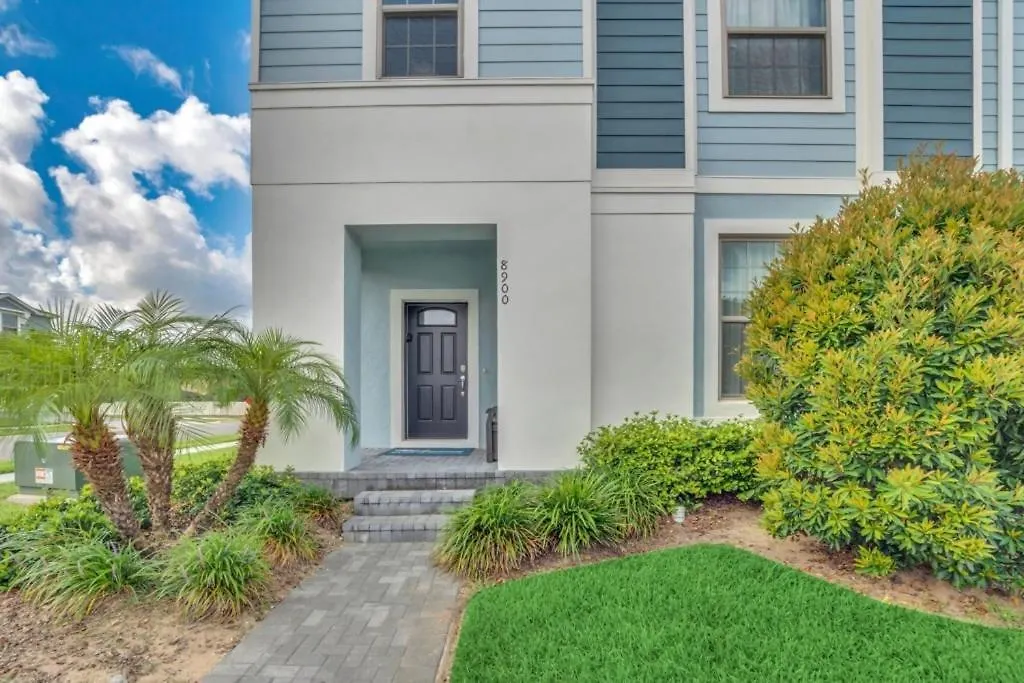 5 Bedroom 8 Minutes To Disney! Townhouse