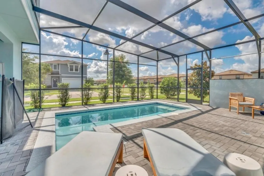 5 Bedroom 8 Minutes To Disney! Townhouse * Kissimmee