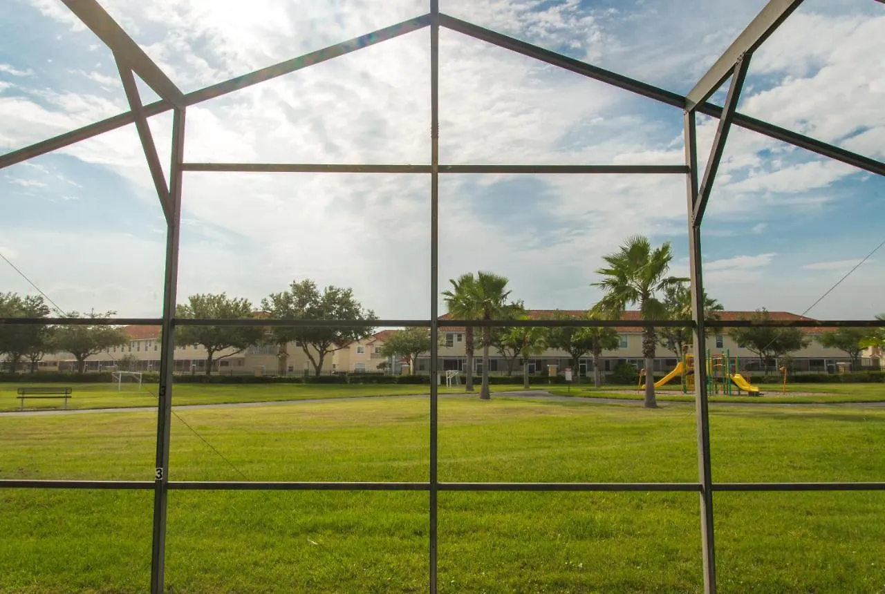Gated Community!! Sparkling Private Pool, Near Holiday home *