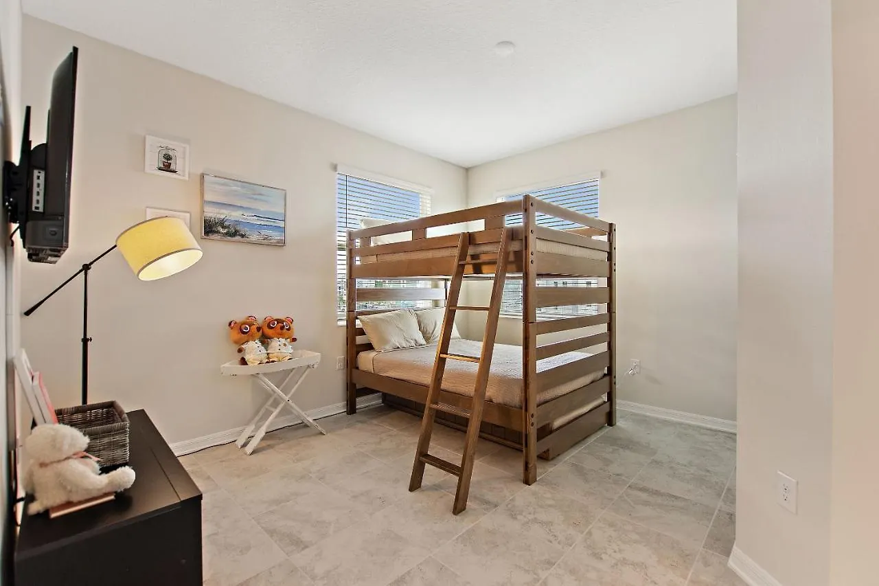 Triple Header Storey By Shine Apts Apartment *