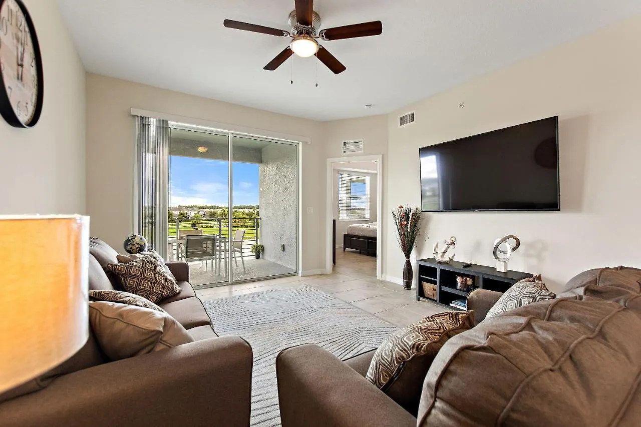 Triple Header Storey By Shine Apts