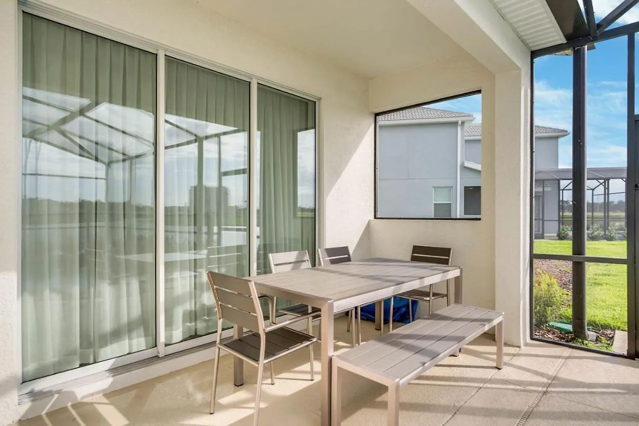 Five Bedrooms Single Family 4759 キシミー