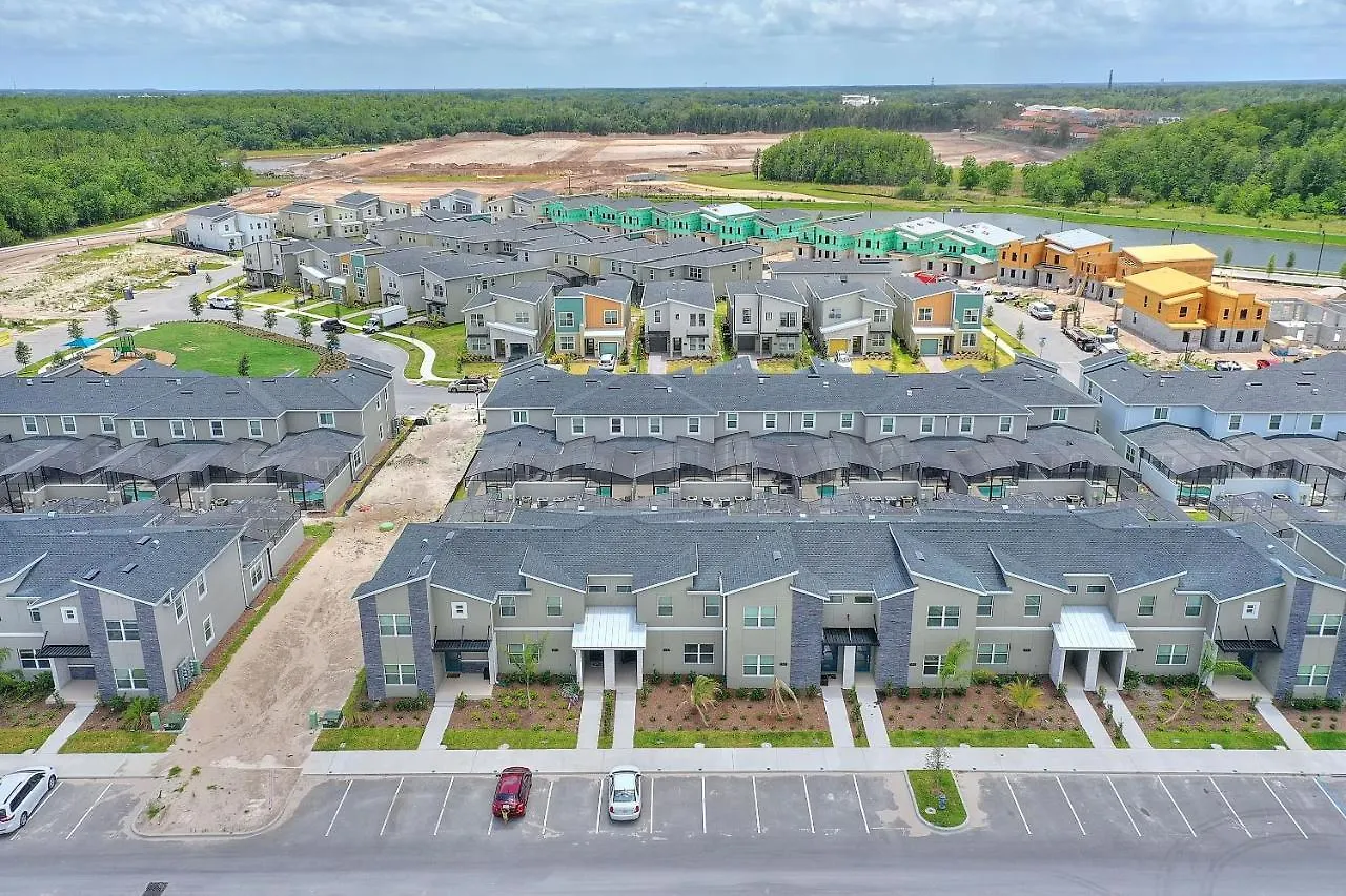 Barefoot Breeze - Storey By Shine #833 Townhouse * Kissimmee