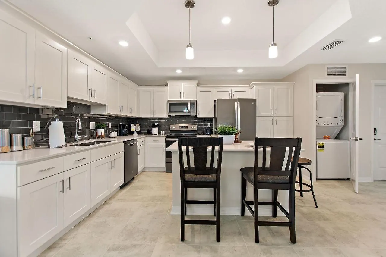 Triple Header Storey By Shine Apts Apartment