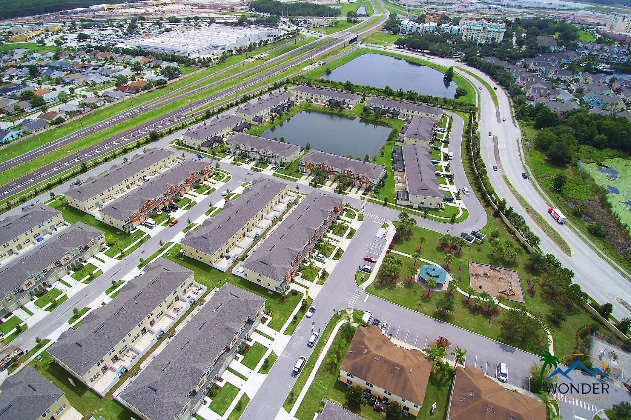 Four Bedrooms Townhome 5120 Kissimmee