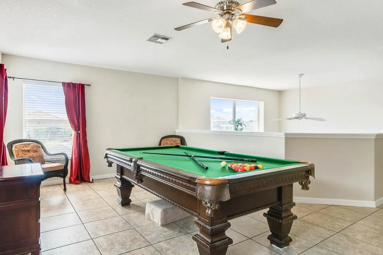 6 Bedrooms Pool Gated Veranda Palms *