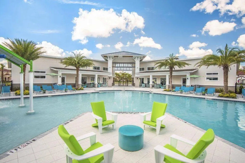 6 Bedrooms Pool Gated Veranda Palms