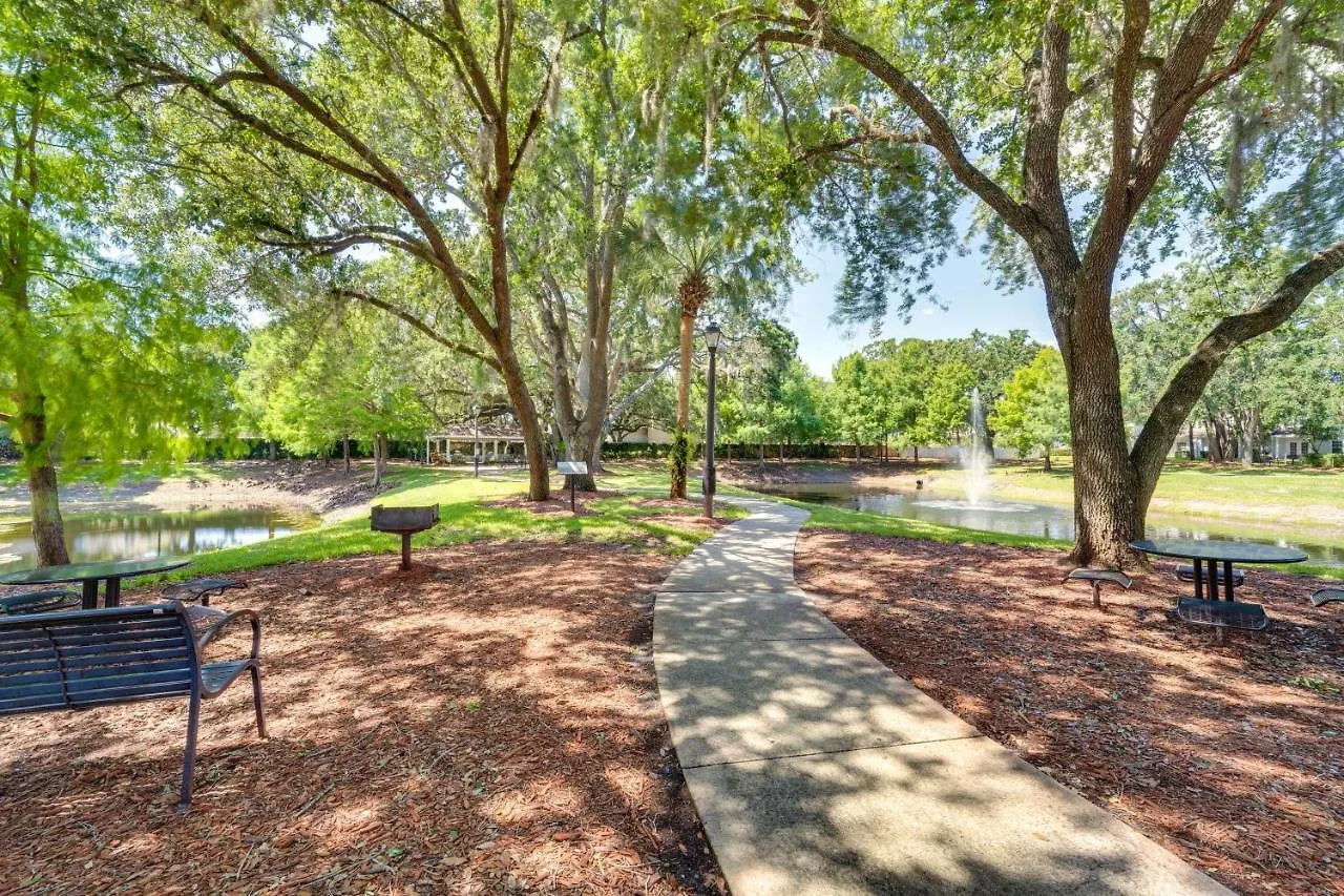 Сasa de vacaciones Lucaya Village Townhome With Pool, 6 Mi To Disney!