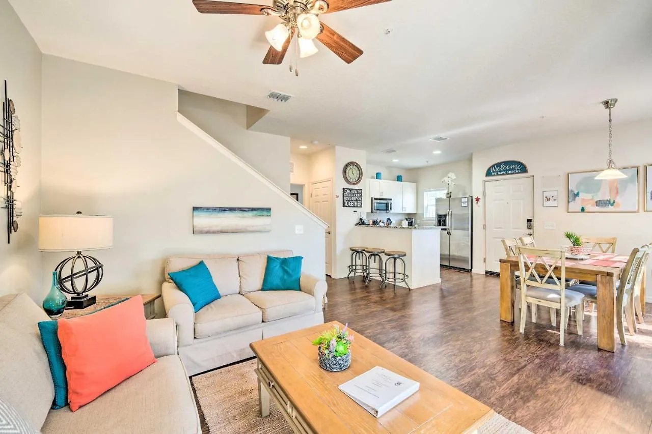 Lucaya Village Townhome With Pool, 6 Mi To Disney! Сasa de vacaciones *