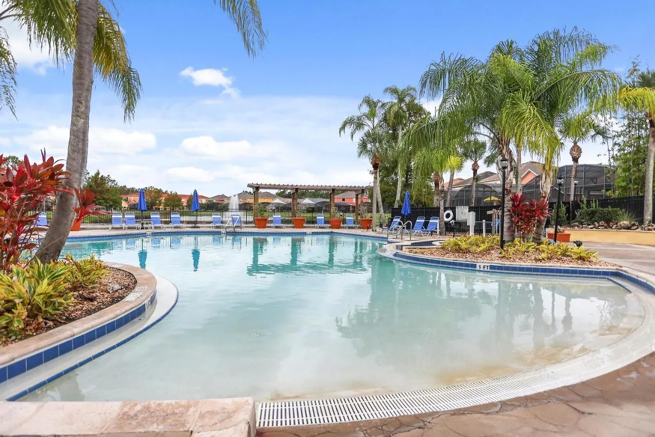 View Vacation With Pool And Game Near Parks *