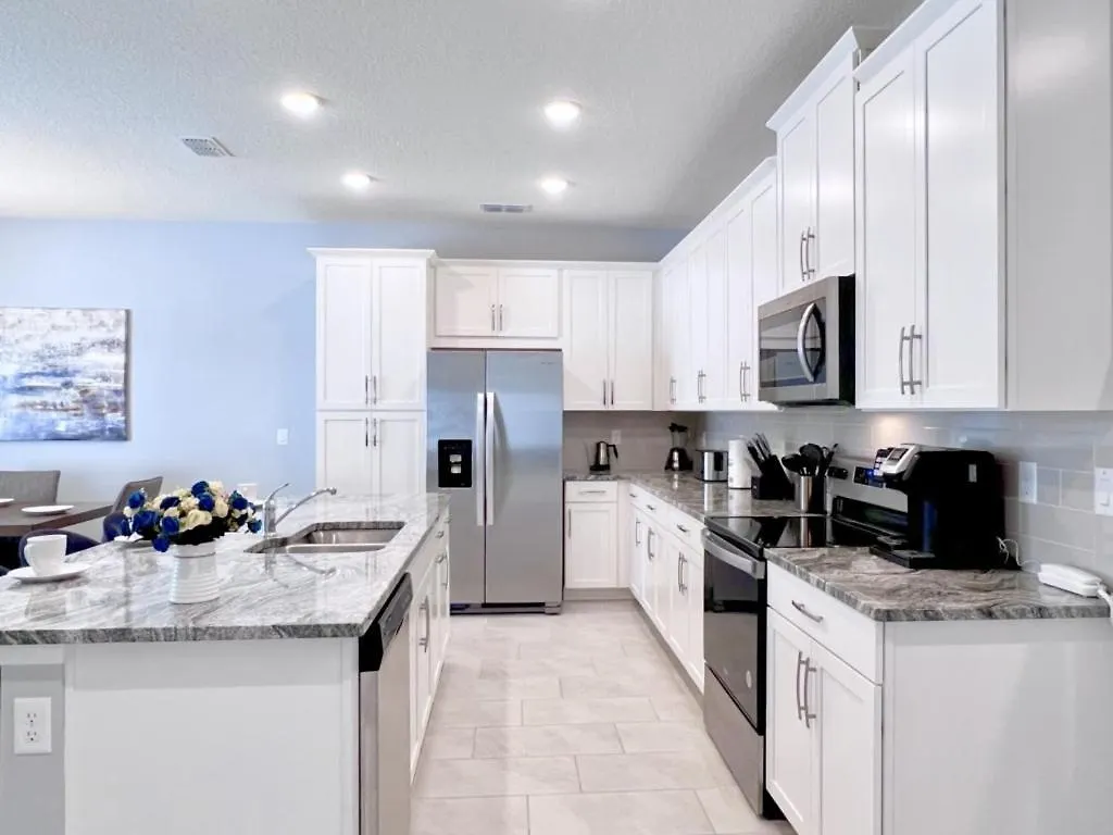 Σπίτι διακοπών Beautiful 5 Bedroom Town With Splash Pool