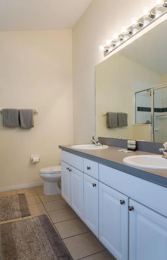 Gated Community!! Sparkling Private Pool, Near
