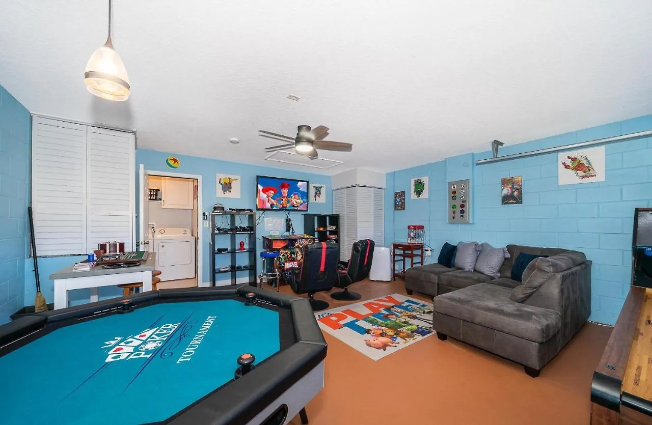 Holiday home South Facing Pool With Stunning View - Family Friendly - Nr Kissimmee