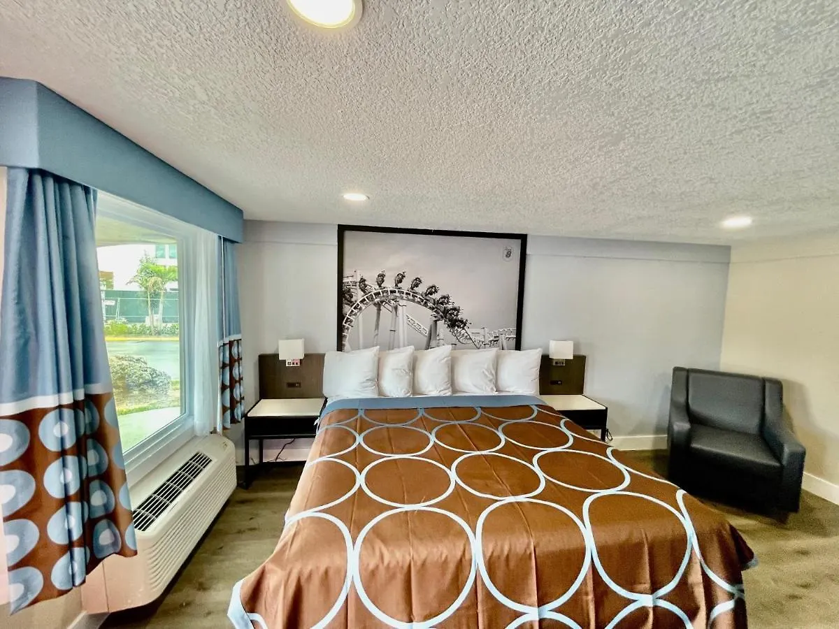 Super 8 By Wyndham Kissimmee-orlando Hotel 2*
