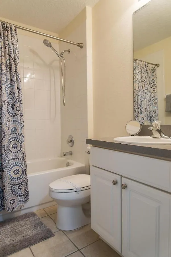 Gated Community!! Sparkling Private Pool, Near Holiday home *