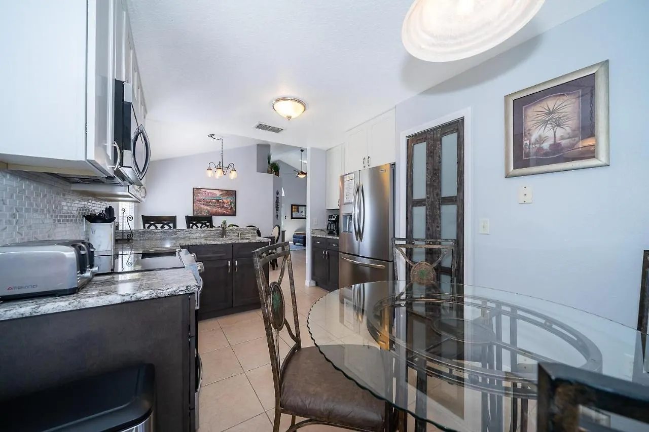 South Facing Pool With Stunning View - Family Friendly - Nr