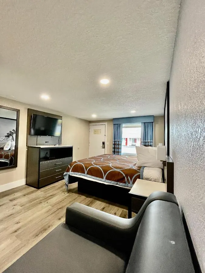 Super 8 By Wyndham Kissimmee-orlando Hotel