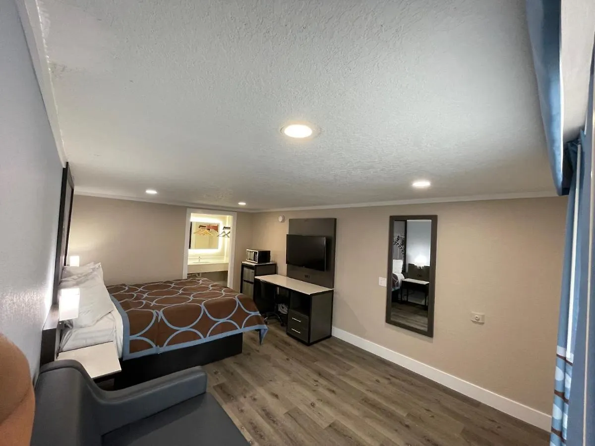 Super 8 By Wyndham Kissimmee-orlando Hotel 2*