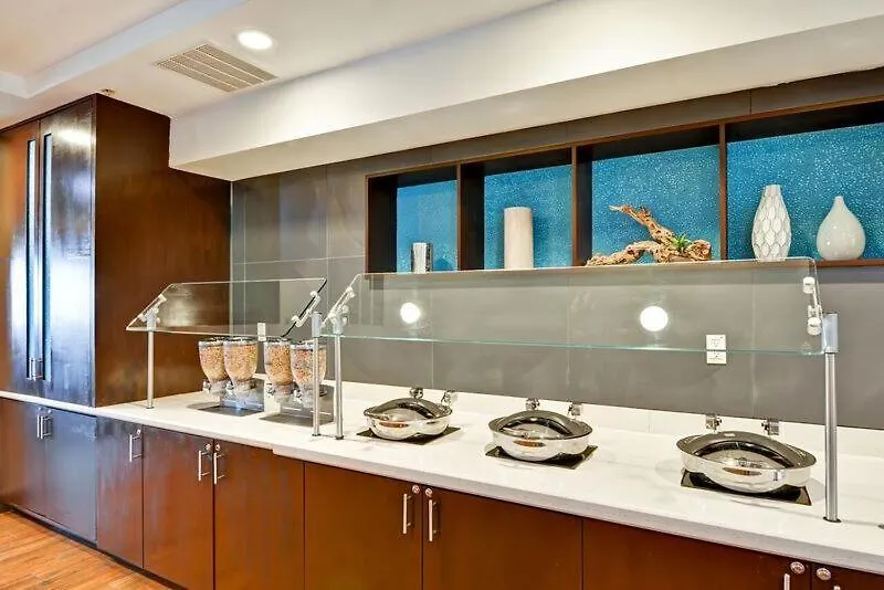 Springhill By Marriott Orlando Lake Buena Vista South