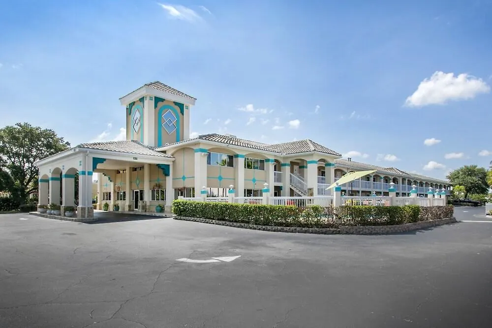 Quality Clermont West Hotel