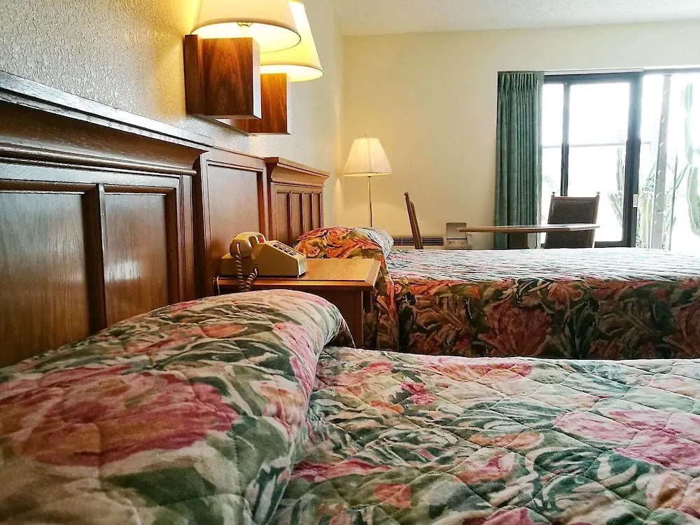 Golden Link Motel 2*