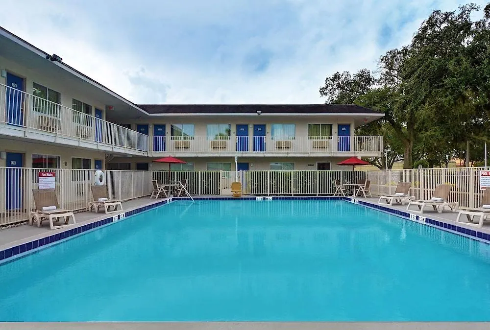 Hotel 6-kissimmee, Fl - Orlando
