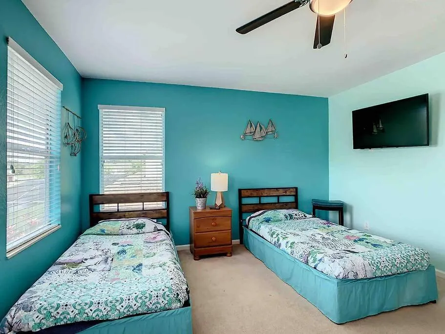 - Great Value- Pool, Free Heat. *