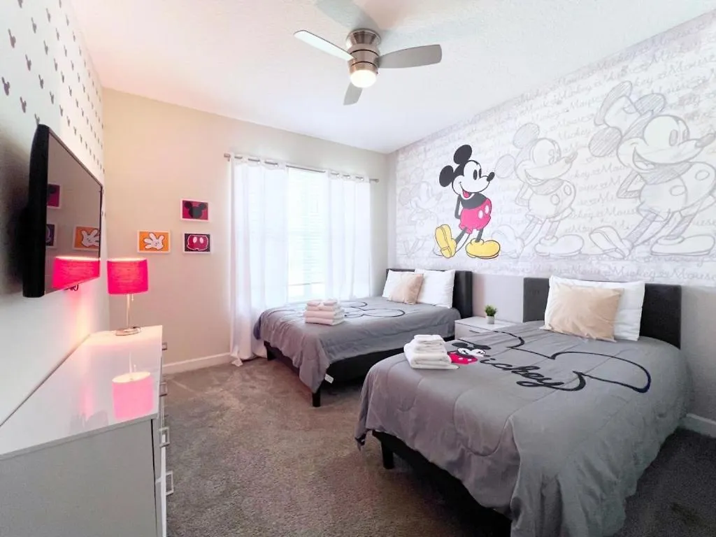 Beautiful Pool With And Game Room-2730bd Kissimmee