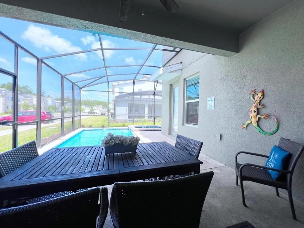 Beautiful Pool With And Game Room-2730bd *