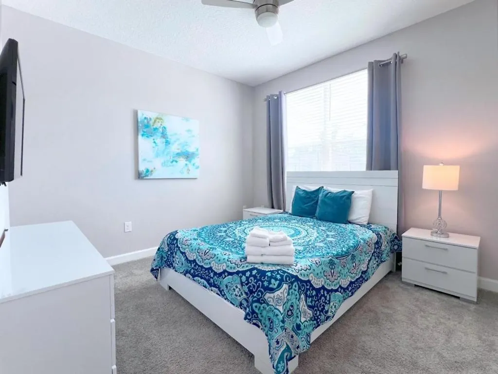 Beautiful Pool With And Game Room-2730bd